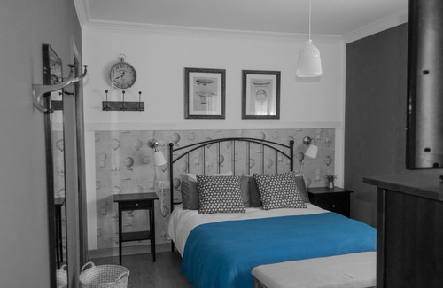 Colonia de la Estacion Cottage | Rural House Fuentes de los Alisos, border with Portugal.
