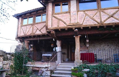 Adrada de Piron Cottage | Rural House The song of the bird