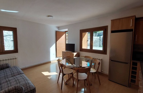 Vilaller Apartment | Rural House with authentic apartments 1.340m, with garden, bbq and terrace