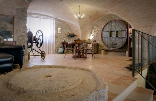 Capmany Villa | Rural house with pool and jacuzzi (Can Llobet - Canigó)
