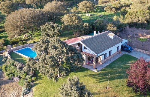 La Joya Cottage | Rural house with spacious exterior and views of the mountains of Malaga. full rent