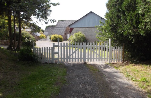 Saint-Broladre Cottage | Rural Rustic Country Cottage near Le Mont St Michel, Dinan, Cancale and St Malo