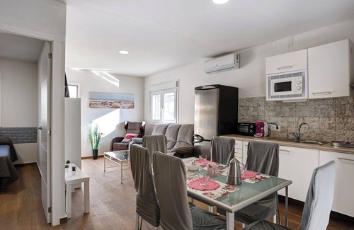 La Coquina House | Rural vacation Home "El Abuelo" with Private Pool, 2 Terraces & Wi-Fi