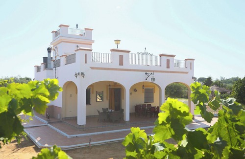Marchena House | Rural Vacation Home "Los Miradores" with Private Pool, 2 Private Terraces & Wi-Fi