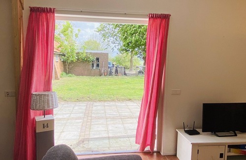 Grijpskerke House | Rurally and centrally located four-person holiday home in Grijpskerke
