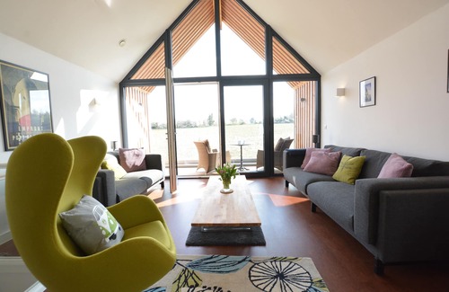 Eastbridge Cottage | RUSH HOUSE, EASTBRIDGE, pet friendly, with a garden in Westleton
