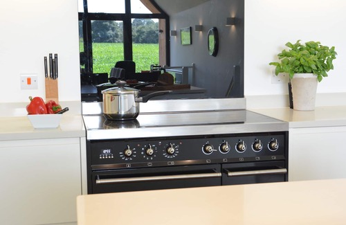 Eastbridge Cottage | RUSH HOUSE, EASTBRIDGE, pet friendly, with a garden in Westleton