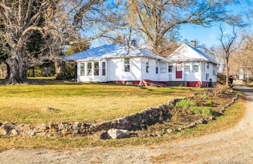 Macon House | Rusmar Farm: Equine Country Living 'n Powhatan, VA