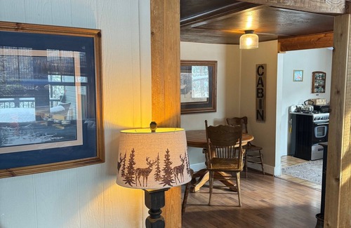 Evergreen House | Rustic and charming 2 bedroom retreat with a beautiful deck