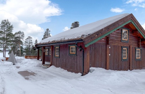 Soemaadalen House | Rustic and cozy cottage in Elgå by lake Femund.