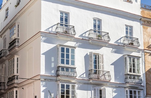 Old Town Apartment | Rustic Apartment "Casa Bugambilla" in Very Central Location with Balcony & Wi-Fi