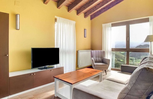Collia Villa | Rustic apartment in Parres Asturias with a splendid view