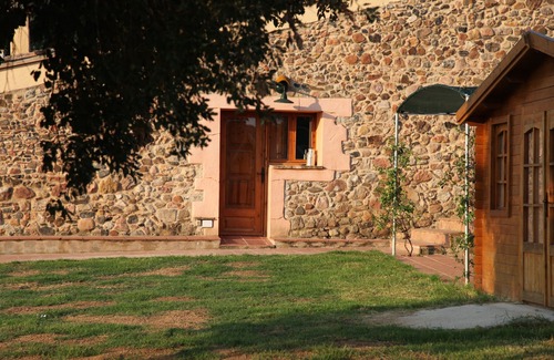 Llagostera Apartment | Rustic apartment on the Costa Brava
