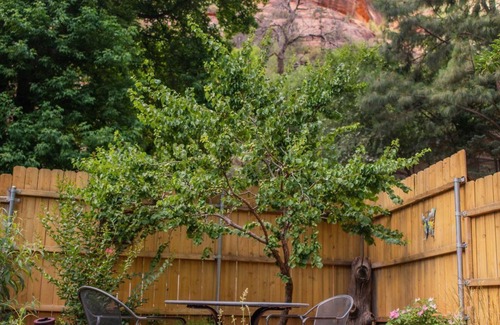 Sedona Cabin | Rustic Cabin for 2 in Oak Creek Cabin