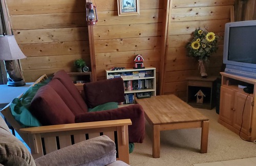 Fairview Cabin | Rustic Cabin Getaway