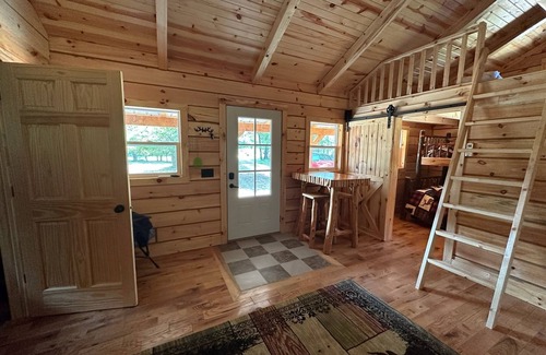 Warrens Cabin | Rustic Cabin Getaway with Prime Hunting & ATV Trails