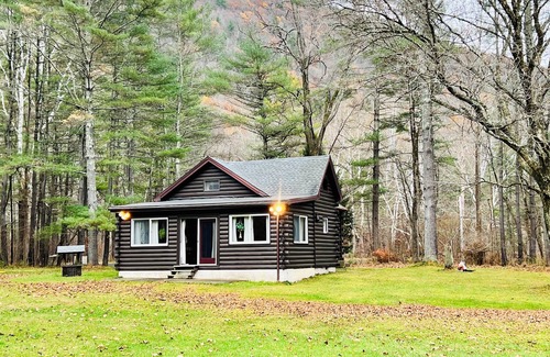 Antes Fort Cabin | Rustic Cabin on beautiful Little Pine Creek