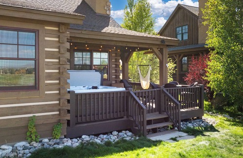 Grand Elk Ranch Cabin | Rustic cabin on golf course w/hot tub
