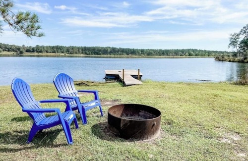 Lucedale Cabin | Rustic Cabin Overlooking Private 48 acre Bass Fishing Lake