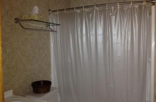 Superior House | Rustic Cabin Rental in the Tranquil Montana Wilderness near Missoula