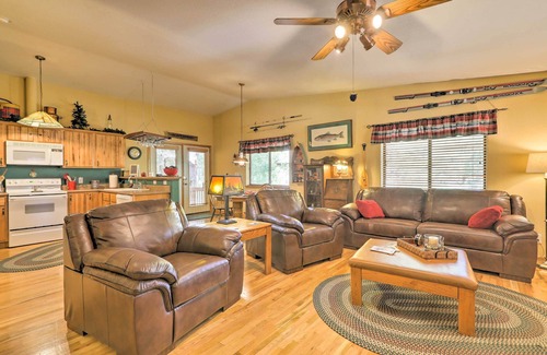 Ponderosa Trails Cabin | Rustic Cabin w/Deck ~ 4 Mi to Old Town Flagstaff!