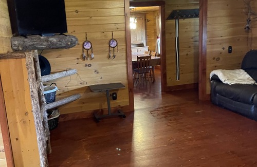 Subtle Cabin | Rustic Cabin with beautiful Views!