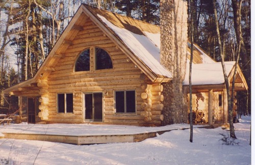 Lac du Flambeau House | Rustic Comfort in a Modern Full Log Home