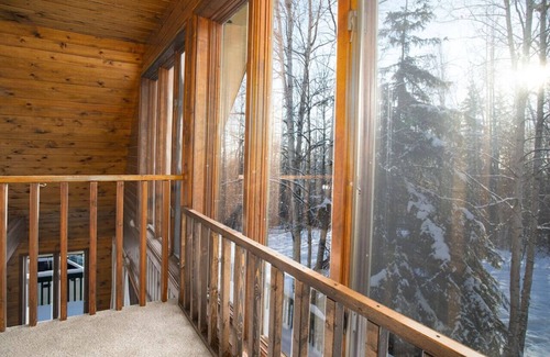 College Cabin | Rustic Cozy Moose Chateau w/4b3b Center Located