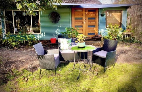 Coonabarabran Cottage | RUSTIC COZY MUD BRICK COTTAGE nUnique Cozy Quiet Place with Hot Tub & Fire Pit