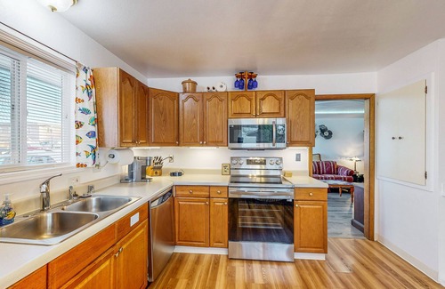 Northeast Anchorage House | Rustic dog-friendly home close to skiing, mountains, and golf course