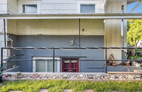 Idaho Falls Apartment | Rustic Hideaway 1-bedroom apartment in Central Idaho Falls, with WiFi