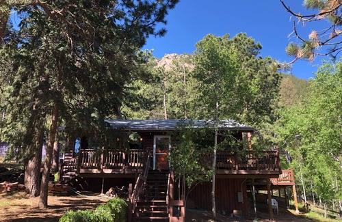 Green Mountain Falls Cabin | Rustic Historic Mountain Cabin by Pikes Peak.
