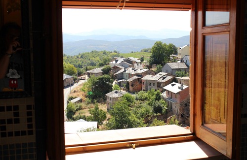 Toral de los Vados House | RUSTIC HOUSE WITH ONE OF THE BEST VIEWS OF BIERZO