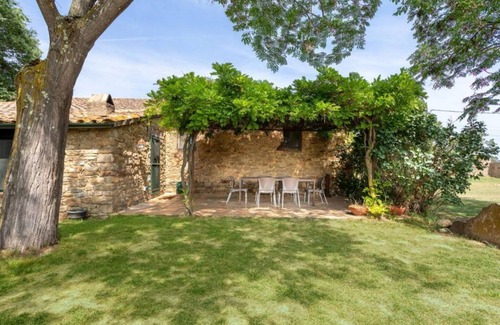 Pins Cottage | Rustic house with charm and private garden. Swimming pool