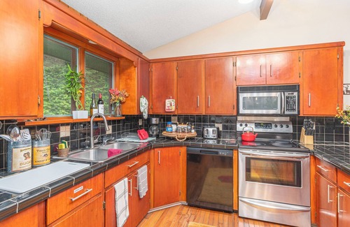 Maggie Valley House | Rustic Maggie Valley 2 Bedroom Cabin And Private Creek