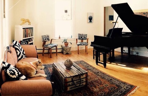 Manset House | Rustic Manset Artist's Home