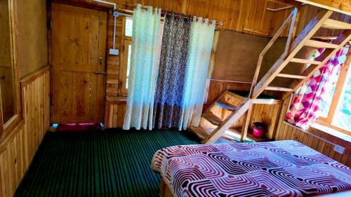 Banjar Ski Chalet | Rustic Mud House Jibhi