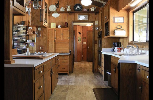 Shenandoah Valley House | Rustic Ranch in the heart of Wine Country