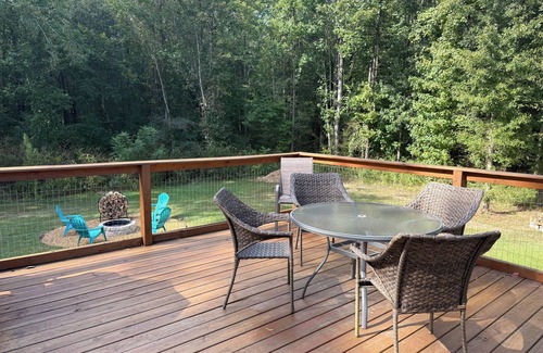 Blue Mountain House | Rustic Relaxation - Recently Renovated and Spacious!