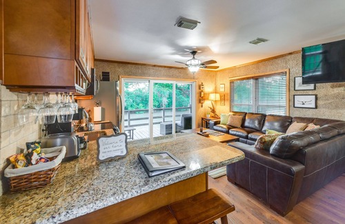 Waco Apartment | Rustic River Cabin w/Dock + Covered Deck!