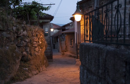 Soajo Cottage | Rustic Stone House in the center of Soajo, T1 + 1, with patio and garden with garden