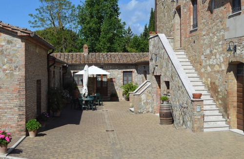 Castelnuovo Berardenga Apartment | Rustic style flat with swimming pool