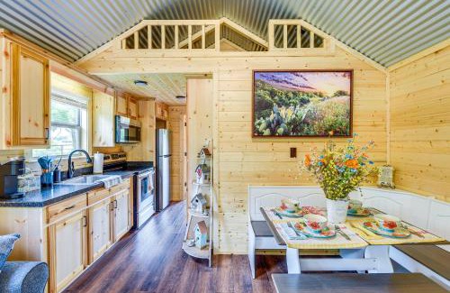 Weatherford House | Rustic Texas Getaway with Grill on 30 Acres
