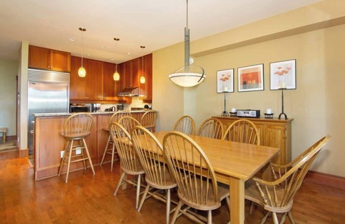 Nordic Estates House | Rustic townhouse w/mountain views & ski access