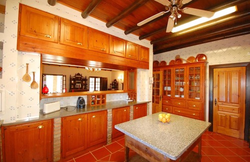 Fonte do Bispo Villa | Rustic Villa Tavira with Mountain Views and Pool