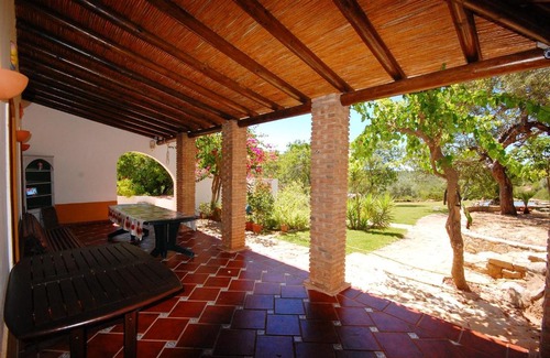 Fonte do Bispo Villa | Rustic Villa Tavira with Mountain Views and Pool
