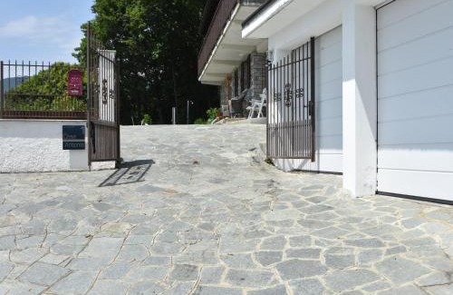 Trarego Viggiona House | Rustic Villa with Lake Views
