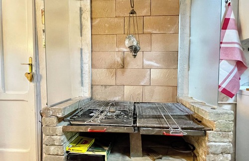 Saludecio House | Rustico con Jacuzzi privata, BBQ e 3 camere