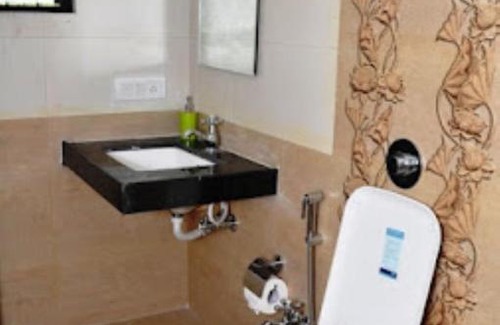 Wai Hotel | Rutugandh River View Resort, Wai