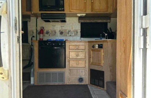 Crescent House | RV Glamping in Crescent Lake!